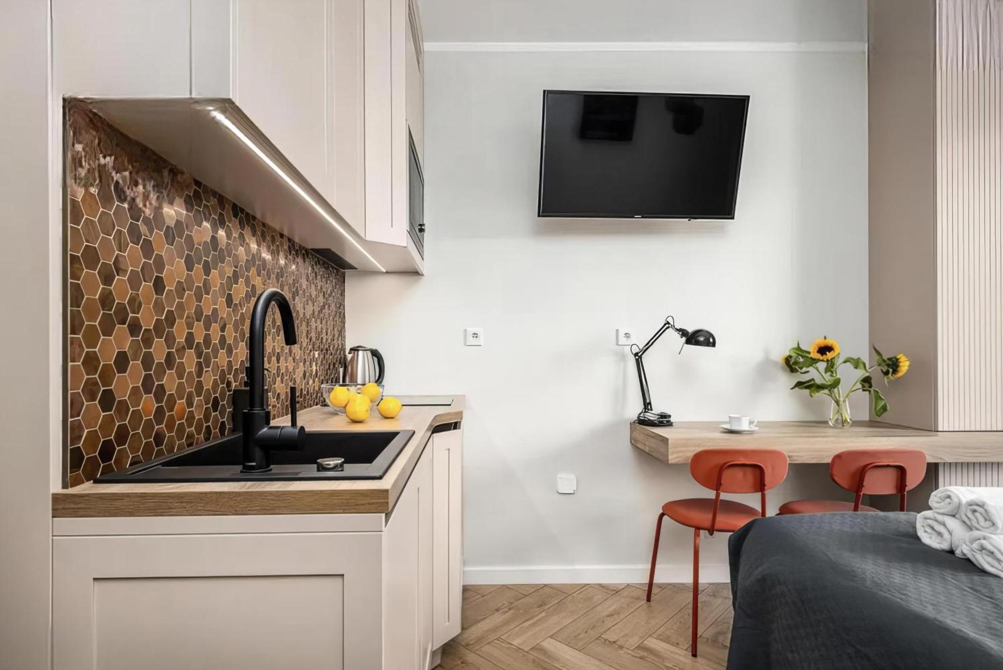 77 Wiktoryn Studio Apartment Варшава Екстериор снимка