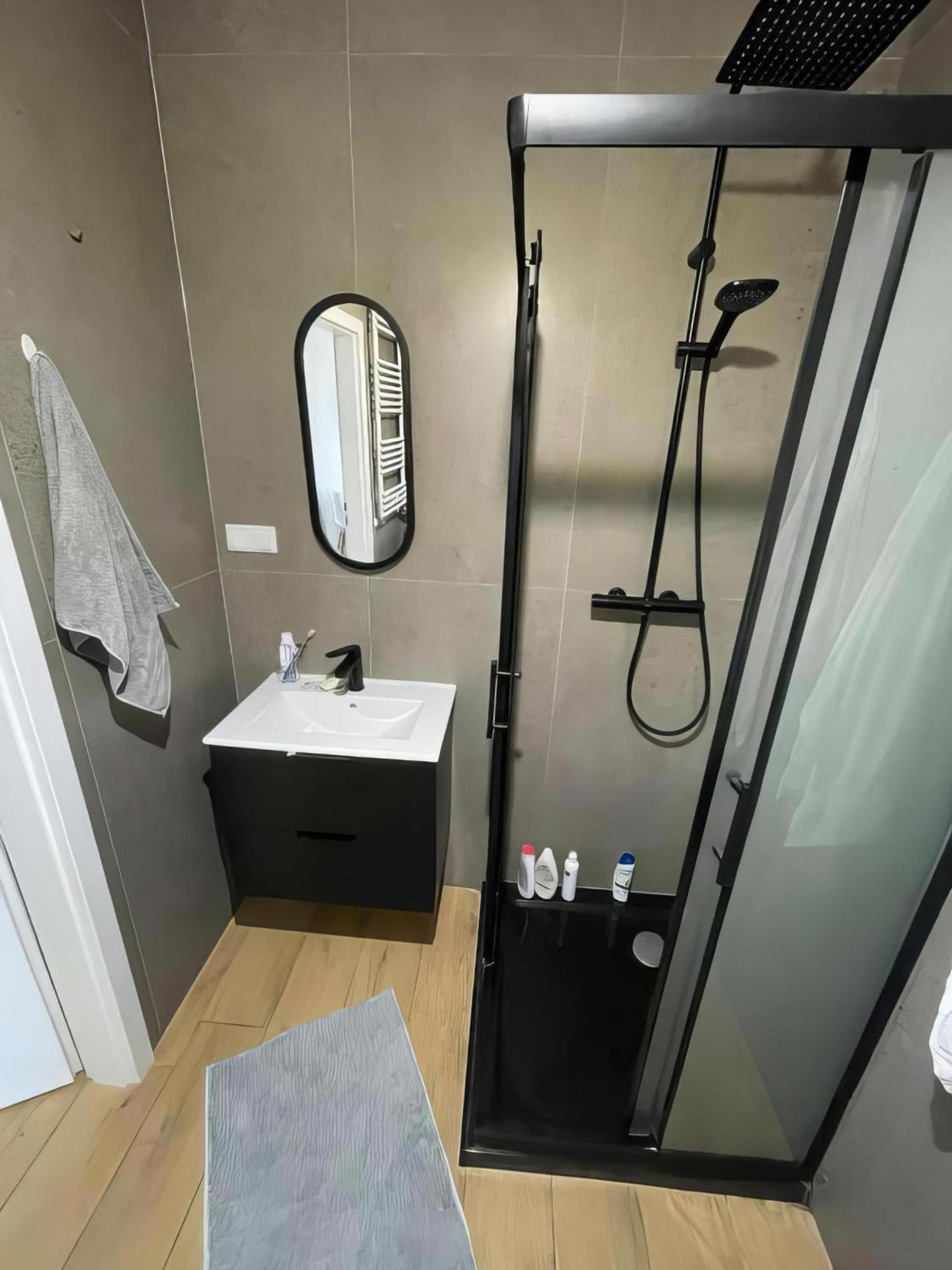 77 Wiktoryn Studio Apartment Варшава Екстериор снимка