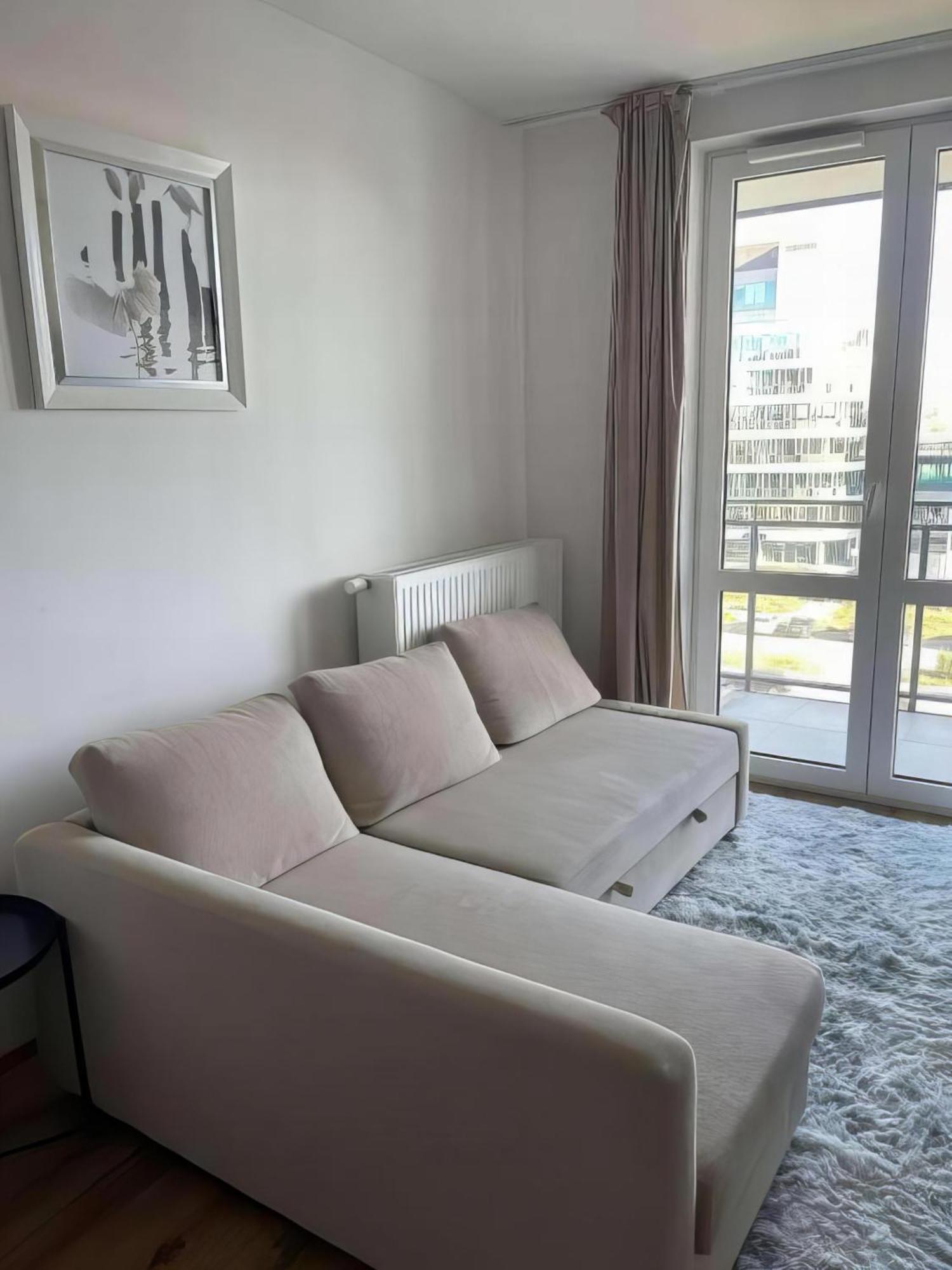 77 Wiktoryn Studio Apartment Варшава Екстериор снимка